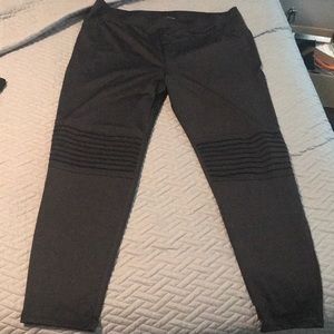 Forever21 plus black moto leggings